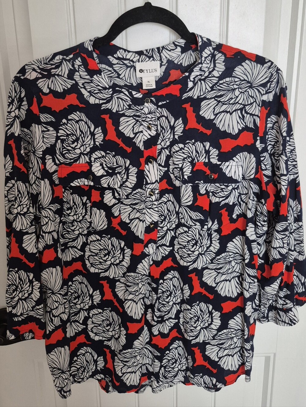 STYLUS Navy Blue Floral Button-Down Shirt with Red Accents